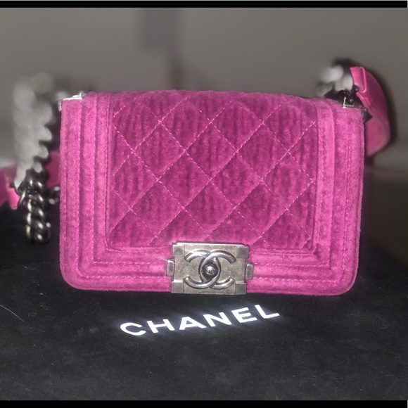 CHANEL GORGEOUS Quilted Velvet Fuschia Boy Bag - Picture 1 of 8